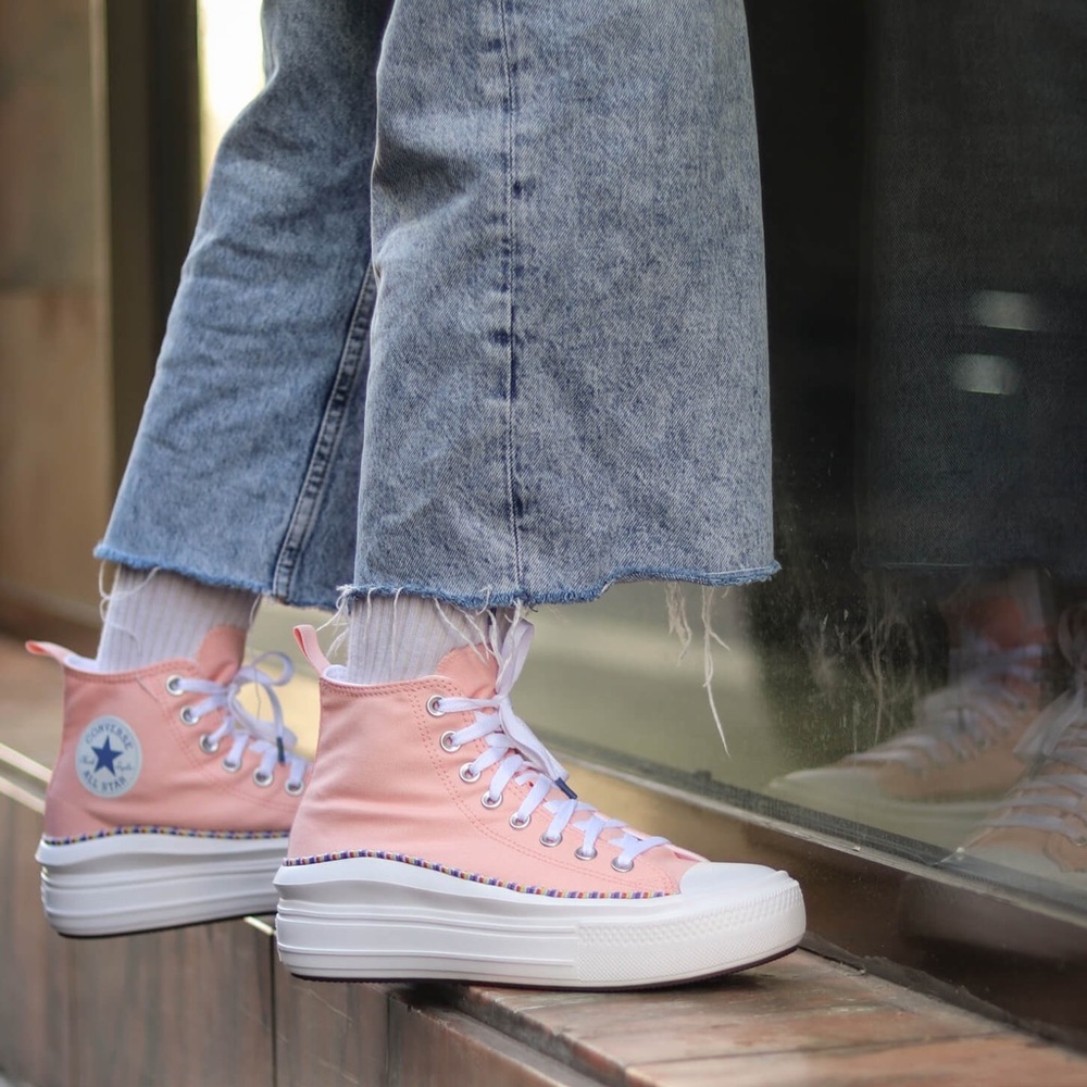 NWT Converse Ctas Move Hi Women’s Shoes